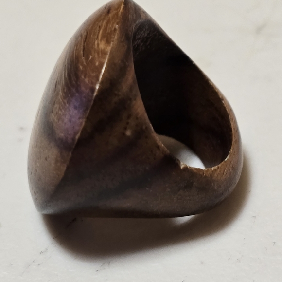 Vintage Natural Wooden Handcarved Ring 18 Pre Owned - Picture 2 of 3